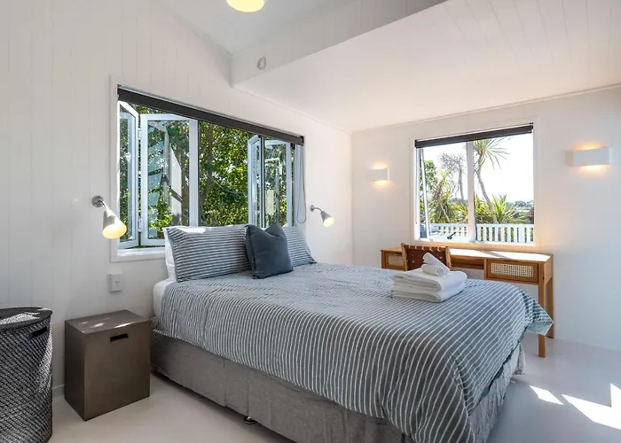 Bluebelle - Stay Waiheke